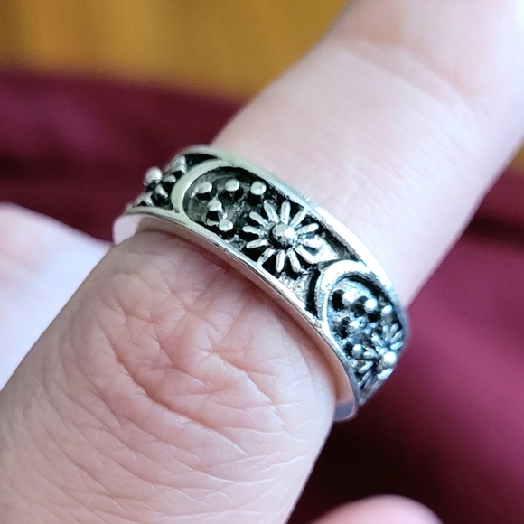 Sun Moon Stars Silver Ring Size 7 - Picture 1 of 10